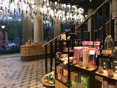 零售区-星巴克臻选(湖滨道店)