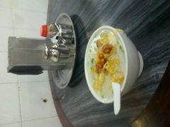 艇仔粥-穗银肠粉店(东川路店)