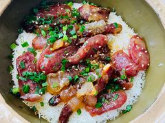 腊肉腊肠饭-红星光发煲仔饭(文海店)