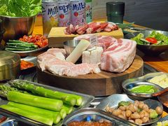 -唯成•韩国炭火烤肉 유성고기