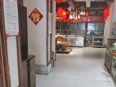 -唐师傅湘西名菜馆(武陵路店)