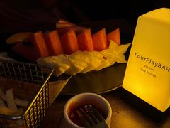 -FOUR PLAY BAR