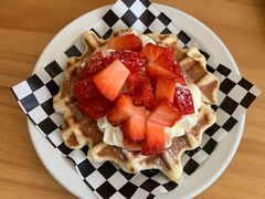 草莓华夫饼-echoes coffee回响咖啡(红山店)