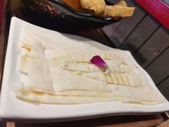 -牛村来人潮汕牛肉火锅(西单店)