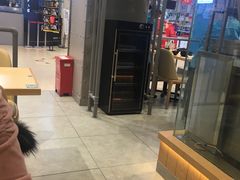 门面-灵芝妹子海鲜米线(凯德和平广场店)
