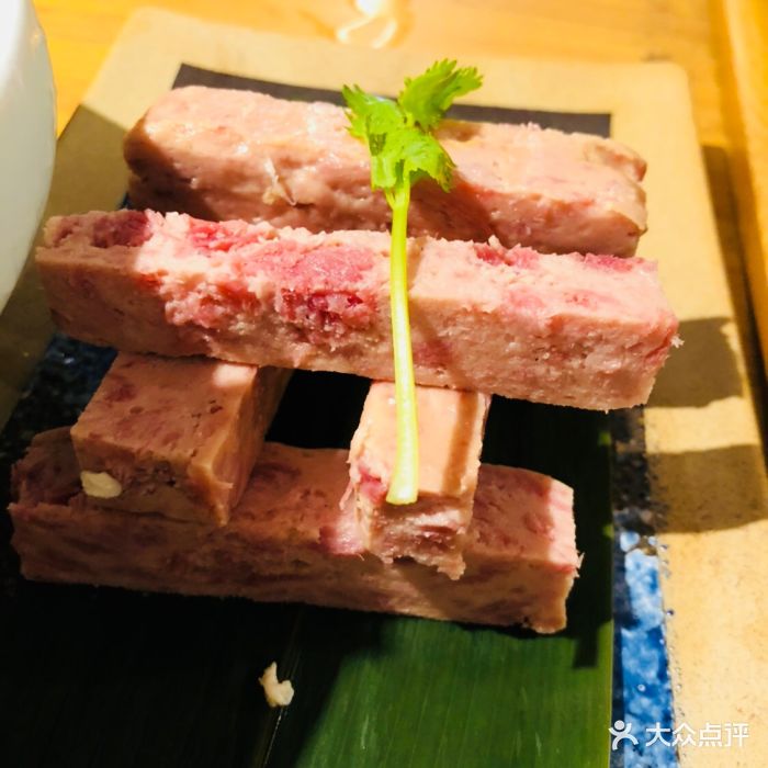 哈尼石锅鱼(金虹桥国际中心店)午餐肉图片