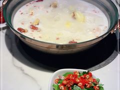 -六少·猪肚包鸡火锅(卓悦INTOWN店)