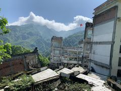 -四川汶川特大地震漩口中学遗址