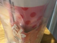 -85度C(生甜甜圈研究工坊·上海平凉店)