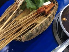 -马路边边·成都串串(翠柏路店)