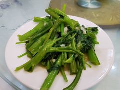-余杨鸭鸭餐厅
