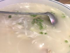 萝卜丝炖鲫鱼汤-兔槽江湖菜·重庆璧山兔(水围店)