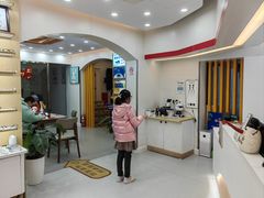 -亿视康青少儿眼镜(五官科店)