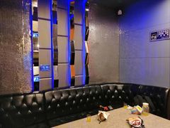 -蓝尊量贩(黄河路店)