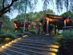 -吴山路夜市