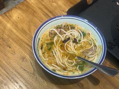 -云阿蛮云南生烫牛肉米线(奉贤路店)