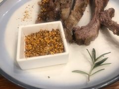 手抓羊肉-塔哈尔·新疆盛宴(城西银泰店)