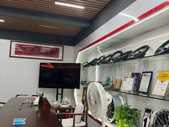 -爱车行 奥迪 奔驰 宝马 保时捷 路虎 专业 维修保养 原厂 奥迪改装升级 中心(静安店)