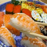 价格实惠，每天都有特价产品，三文鱼，鳗鱼，鱼籽寿司