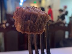 罐闷牛肉的牛肉-小白桦西餐厅