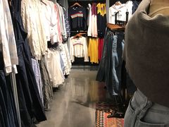 -Hollister(天环广场店)