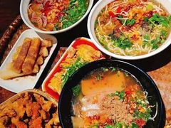 -爆炸头阿姨小四川正宗川味小吃(无任何分店)