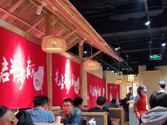 大堂-先启半步颠·川菜小炒