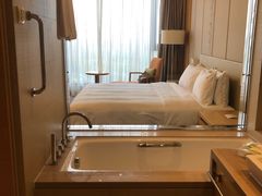 -南阳建业森林半岛假日酒店