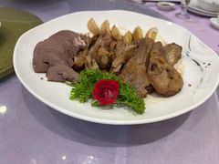 -天外天美食广场(哈尔滨路店)