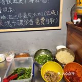 左麻右辣老火锅：藏在小区里的正宗重庆味