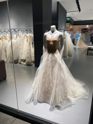 -Vera Wang婚纱礼服旗舰店
