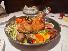 -Mogul Eatery·大亨餐酒馆