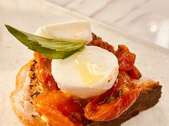 水牛芝士配番茄威尼斯小吃-IL TEATRO 精品意大利餐厅