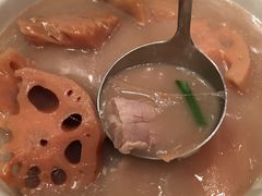 莲藕排骨汤-亢龙太子酒轩(东湖店)