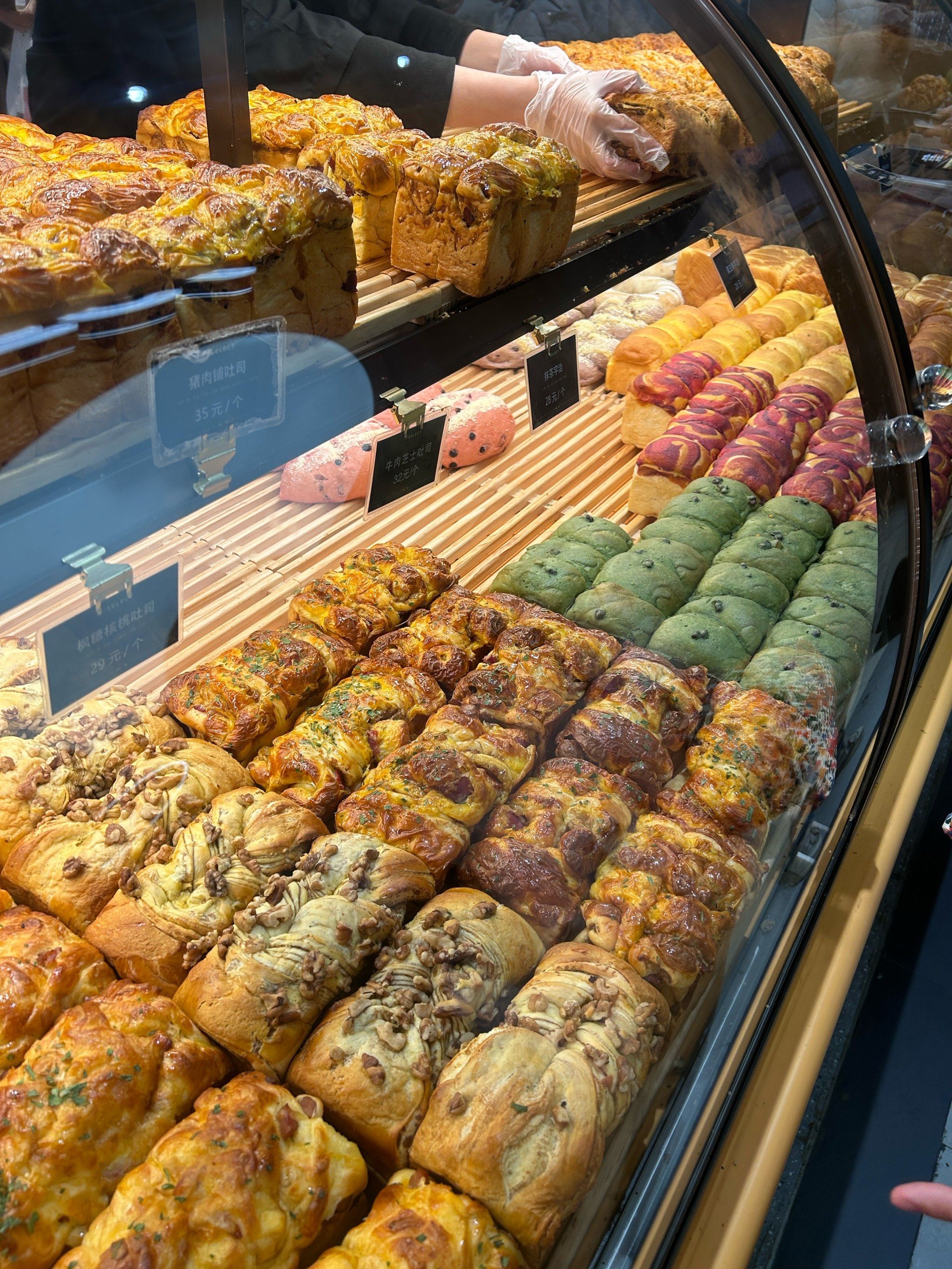 30块钱能买到一大袋吐司面包