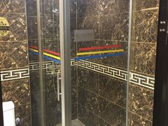 -丽江虎跳峡大酒店