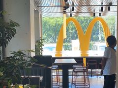 -麦当劳(滨河路DT店)