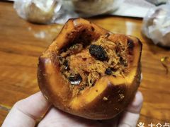 老干妈肉松碱水球-沁屋面包店(人民东路店)