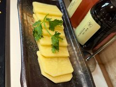 -老牌坊云南鱼豆花火锅(哈西万达店)