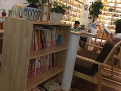-猫的天空之城概念书店(印象城购物中心店)