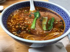 辣肉面-沪西老弄堂面馆(定西路店)