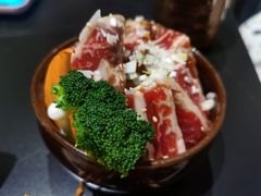 -山川小町·极番烧肉(新地假日广场店)