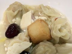鲜虾蟹仔馄饨-熊大爷现包饺子(和平里店)