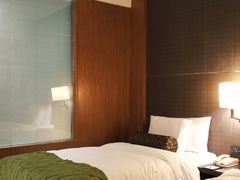 -上海滴水湖皇冠假日酒店