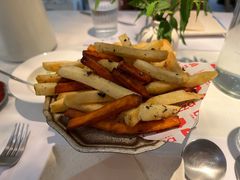 -春树下·树屋花房西餐厅(罍街AS1980店)