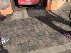 -梅记大块头爆鱼店(乍浦路店)