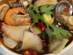 -海底捞火锅(新松江路生日主题店)