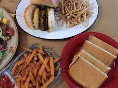 -HELLO 27 意面·沙拉·帕尼尼