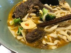 老酸菜手切牛腱面-陳八两面家(滨江天街店)