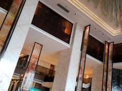 -中山利和希尔顿酒店